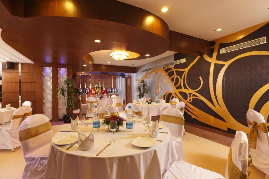 העיר בנגלור The Nines Business Hotel חדר תמונה